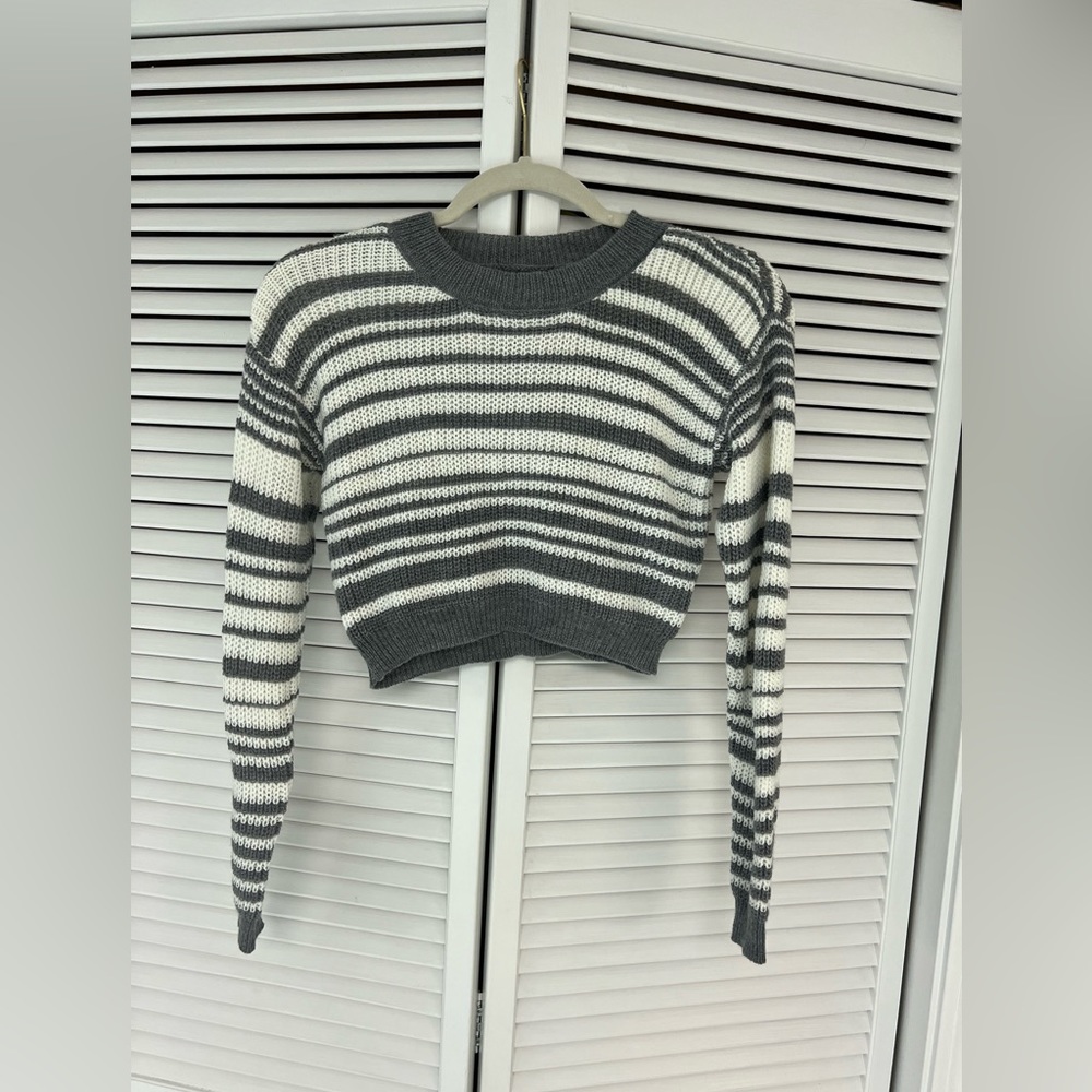 grey and white striped cropped sweater size xs